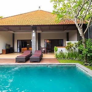 the-radiance-bali-villas-seminyak.hotelsseminyak.net/
